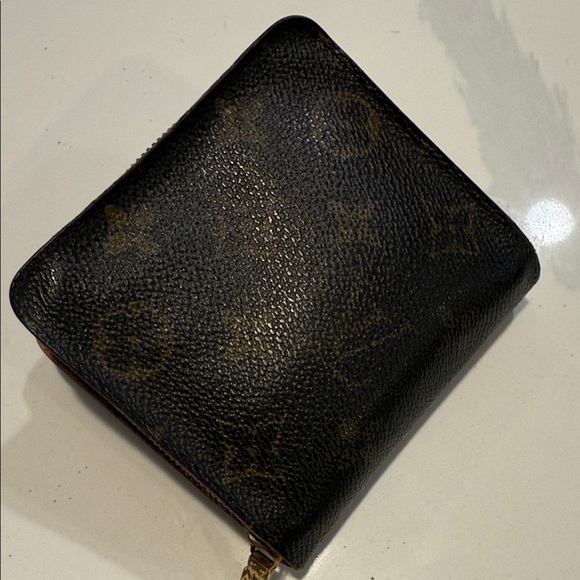 Louis Vuitton Monogram Compact Zipped Wallet Card Holder - Picture 13 of 16